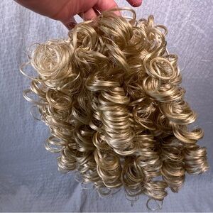 Forever Young Blonde Curly Hairpiece - 7" Ringlet Ponytail Extension
